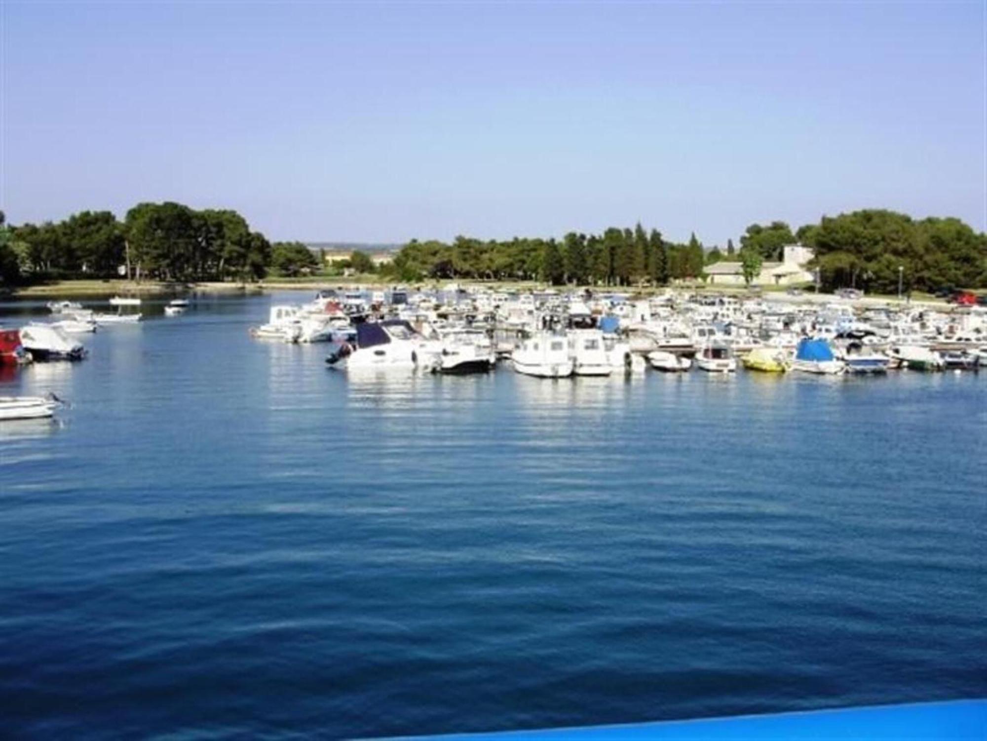 Modern With Private Pool And Garden Vila *