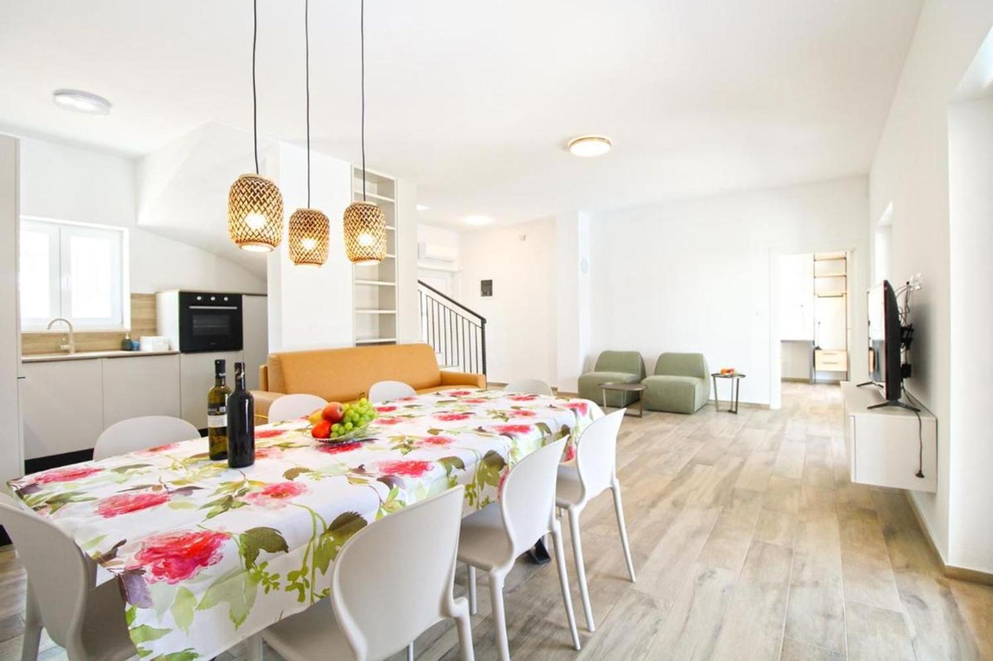 Modern With Private Pool And Garden Vila Pula