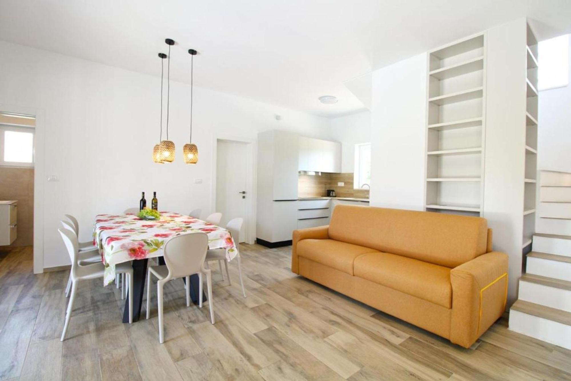 Modern With Private Pool And Garden Pula