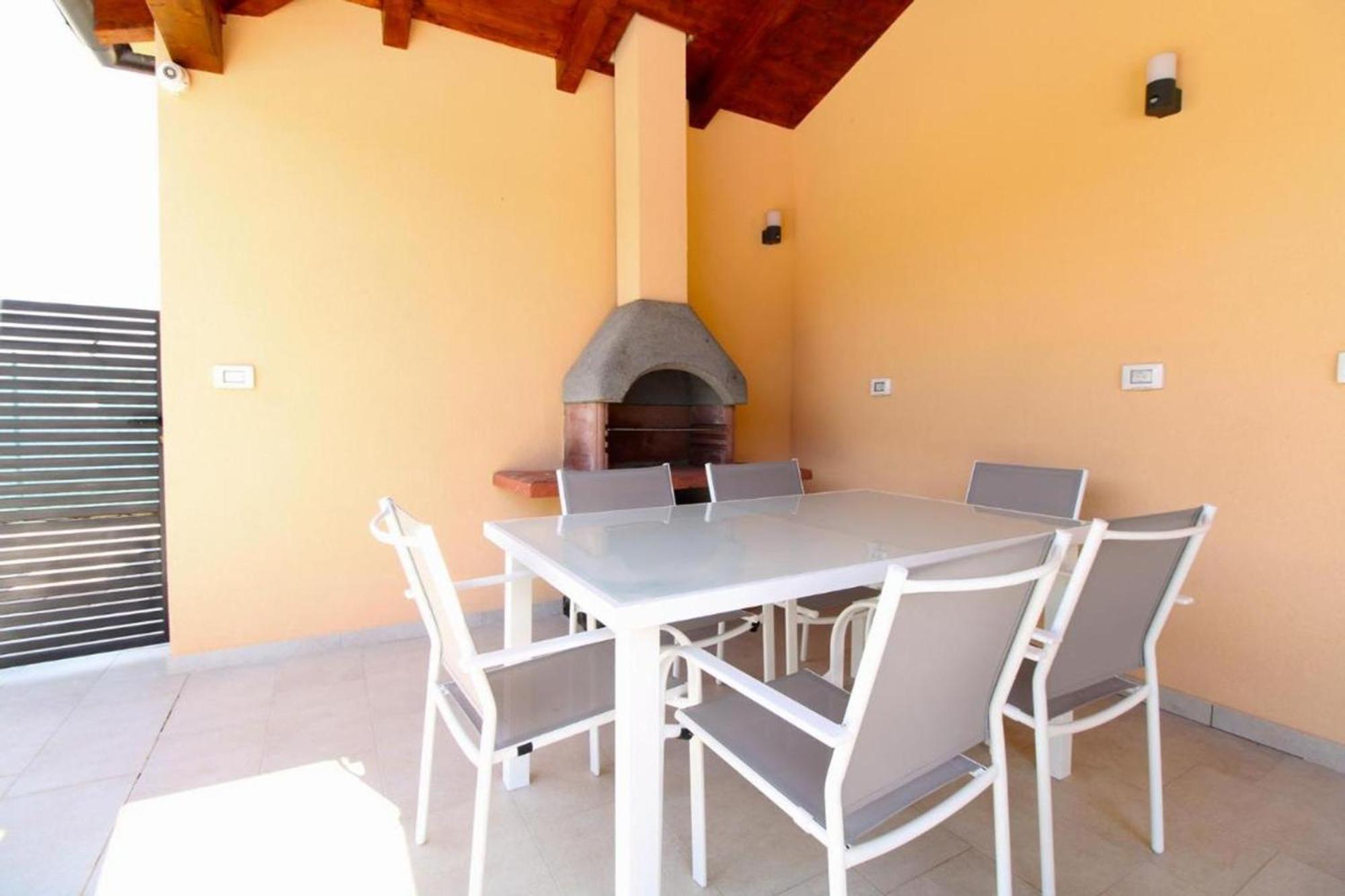 Modern With Private Pool And Garden Vila Pula